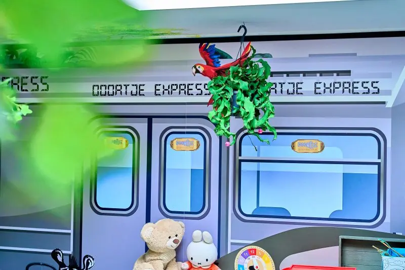 Treinwagon met knuffels